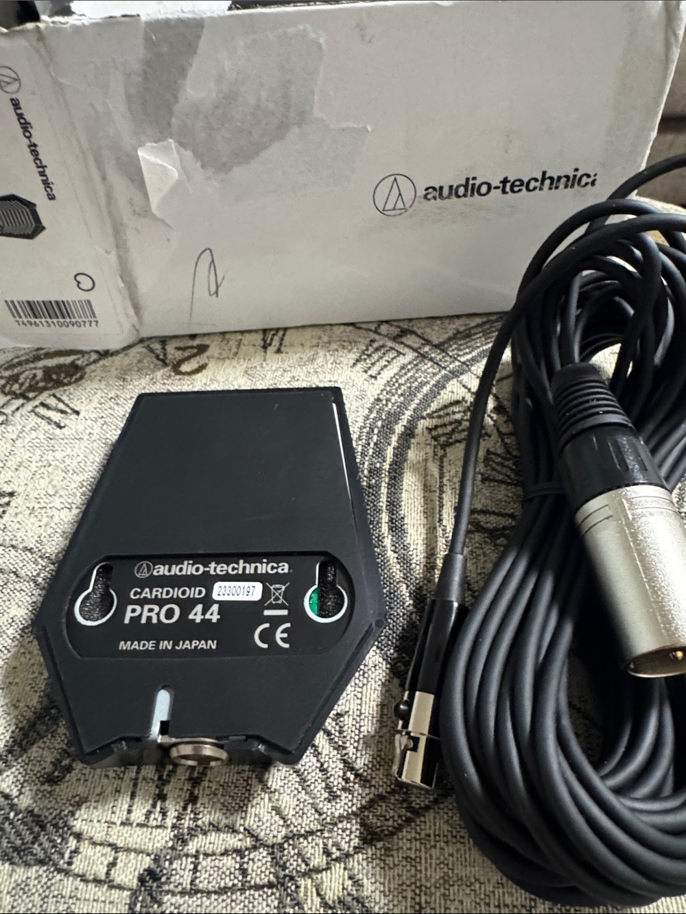 Audio-Technica PRO 44 Cardioid Boundary Microphone - Black